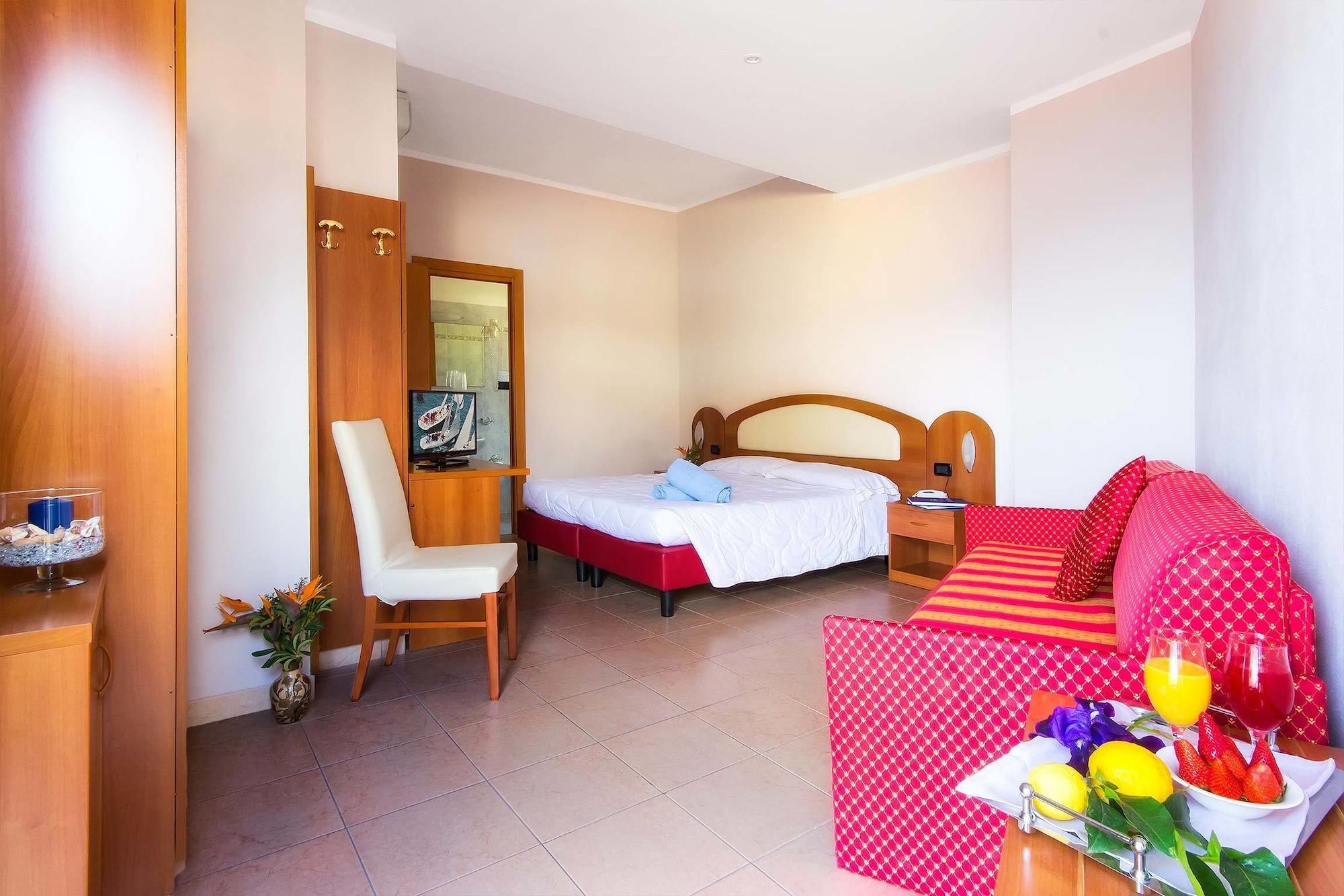 Piccolo Hotel Diano Marina Bagian luar foto