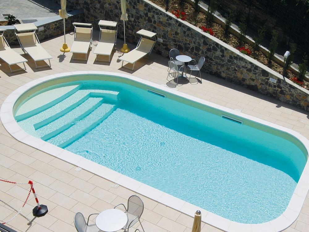 Piccolo Hotel Diano Marina Bagian luar foto