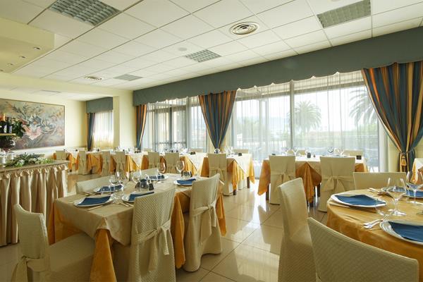 Piccolo Hotel Diano Marina Bagian luar foto